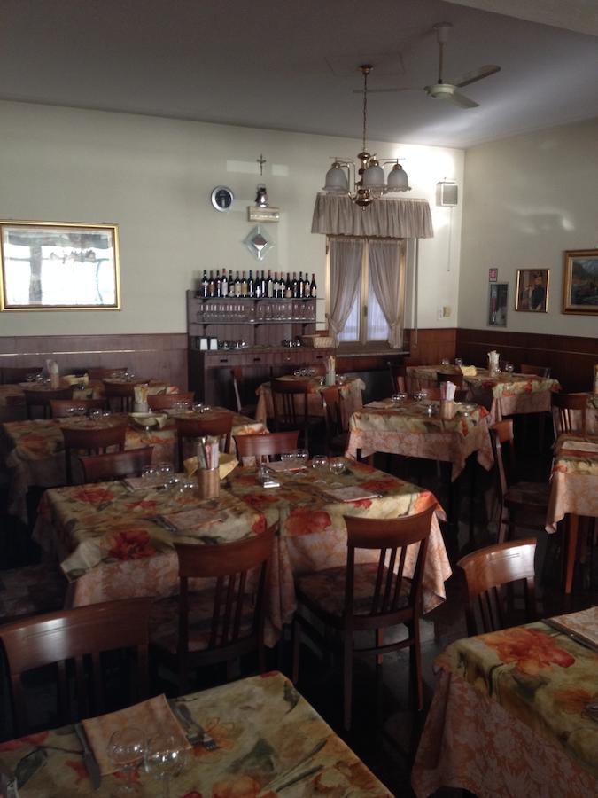 Ristorante Albergo Da Giovanni Carvico Exteriör bild