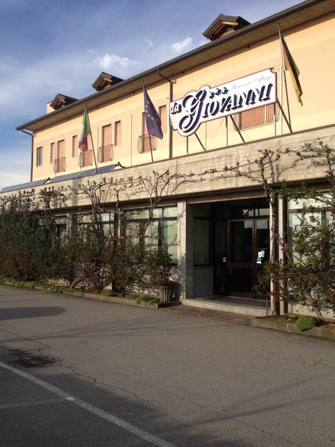 Ristorante Albergo Da Giovanni Carvico Exteriör bild