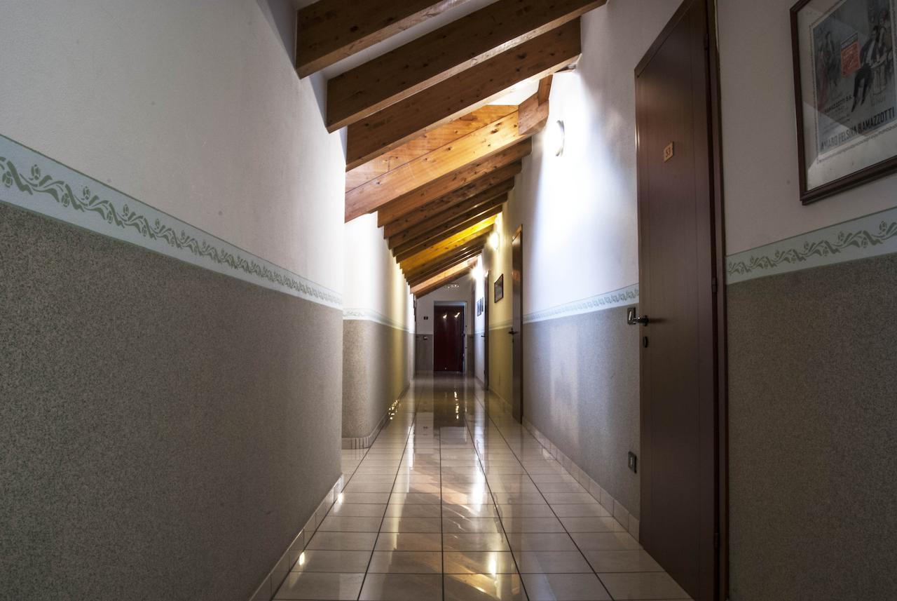 Ristorante Albergo Da Giovanni Carvico Exteriör bild